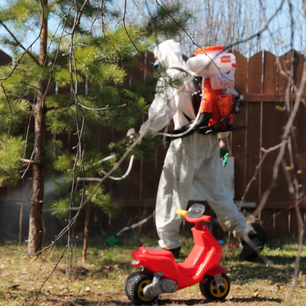 Обработка участка от клещей в Люберцах?